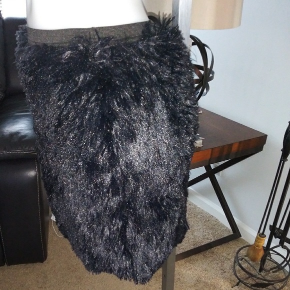 Petticoat Alley Warm Fuzzy Mini-Skirt - Picture 5 of 8